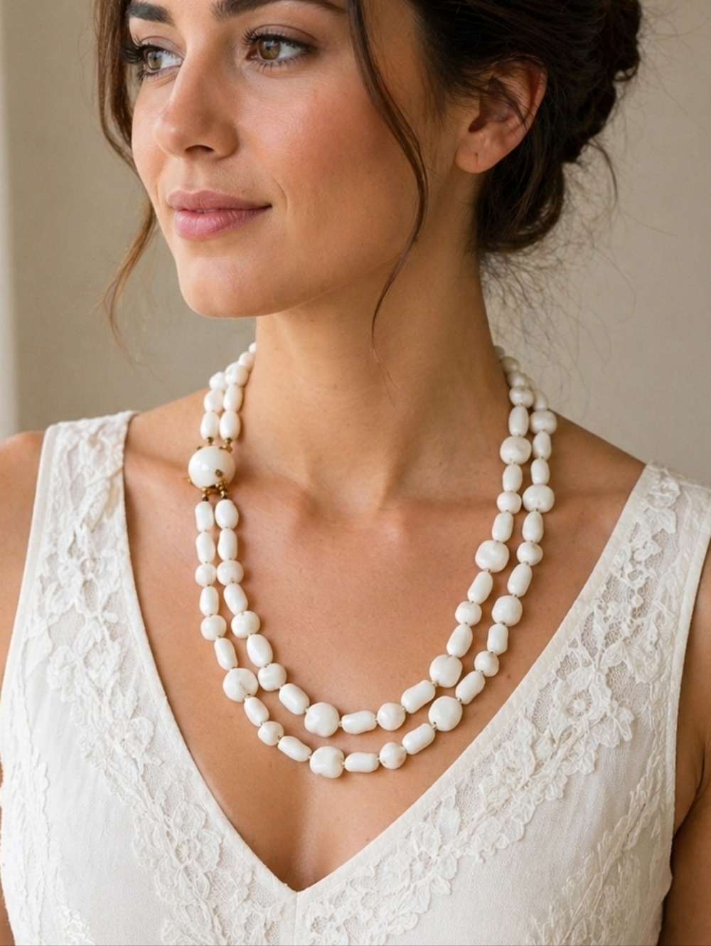 VTG Beaded Milk Glass Elegant Formal Multi-strand Bridal Landgirl Necklace
